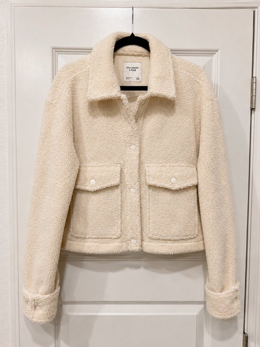 Abercrombie & Fitch Cream Sherpa Jacket – Size Large